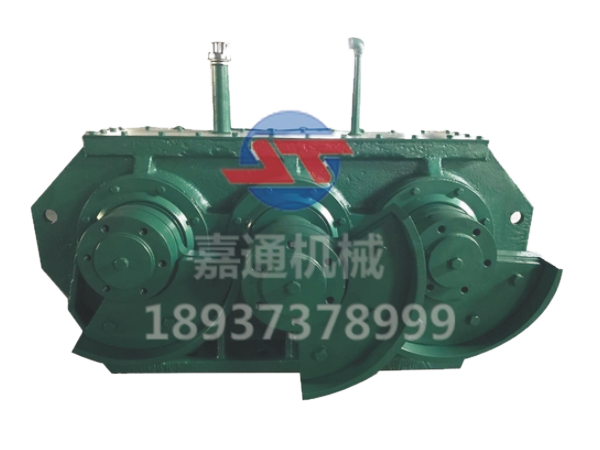 三轴强制同步稀油激振器